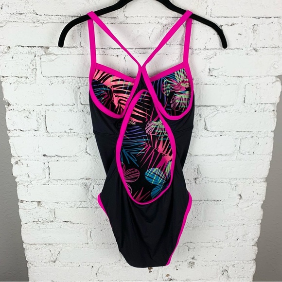 TYR Reversible Safari CrossFit Black Pink Fern Floral One Piece Swimsuit - Picture 7 of 7